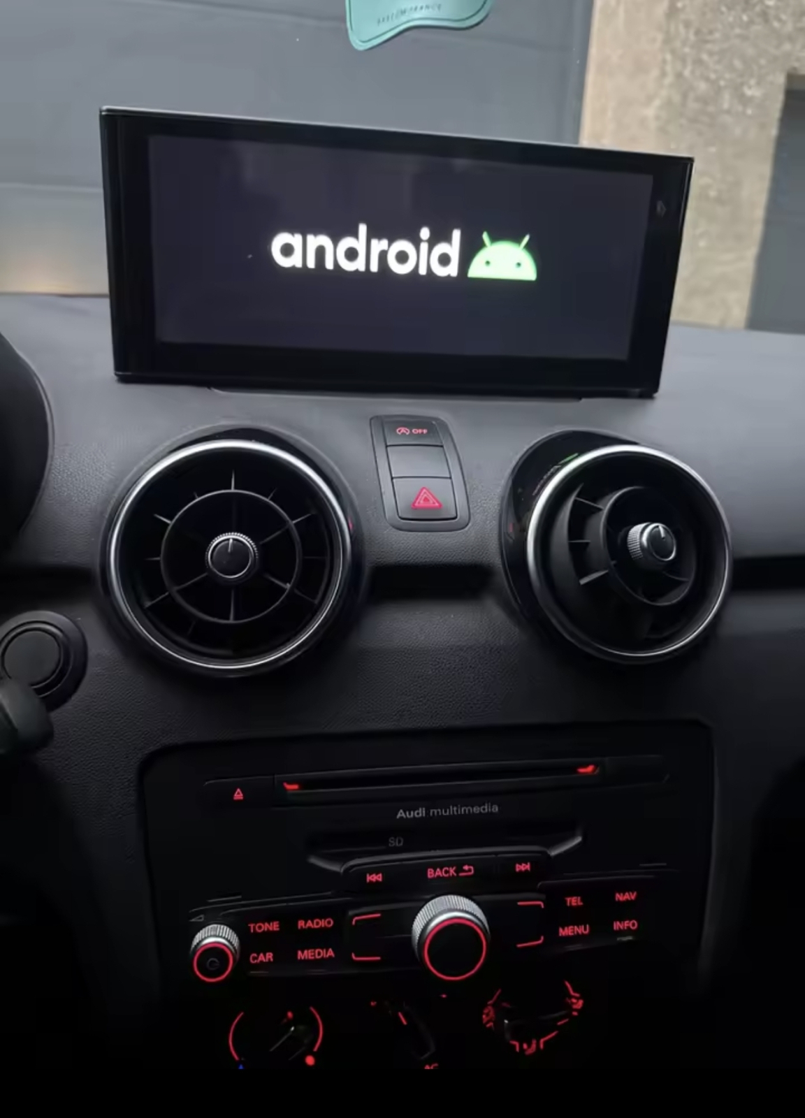Original ekran android za AUDI A1 8X 2010-2012 MULTIMEDIJA ANDROID GPS